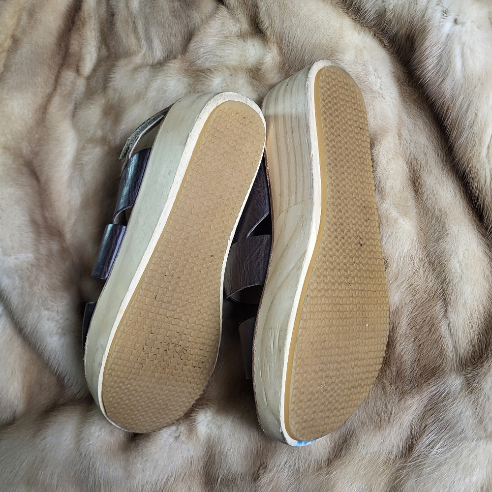 Koolaburra Margaux Saddle Sandals - Picture 10 of 12